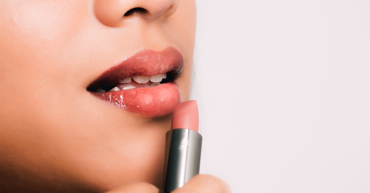 Lip Fillers vs. Lip Implants – Discover the Best Option for You